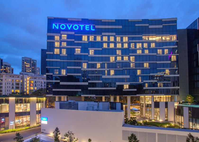  Singapore Hotel Exterior