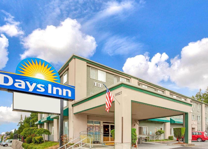 Washington Shoreline Hotel Exterior