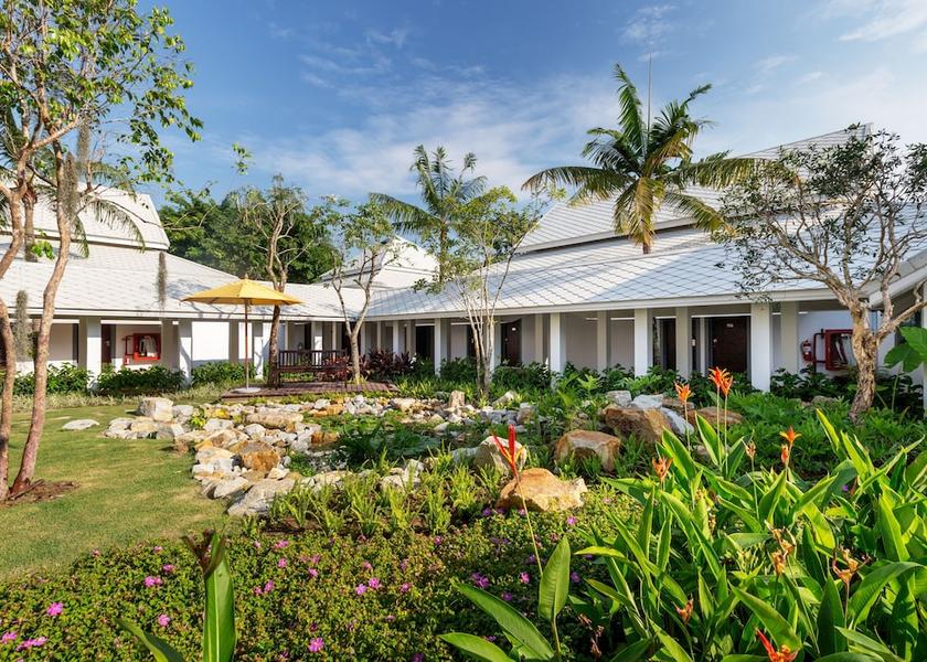 Phuket Province Thep Krasattri Garden view