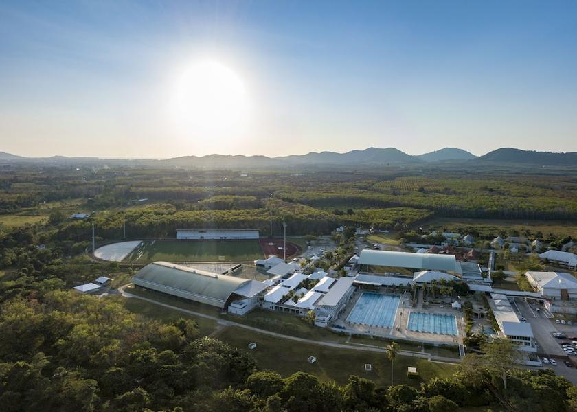 Phuket Province Thep Krasattri Exterior