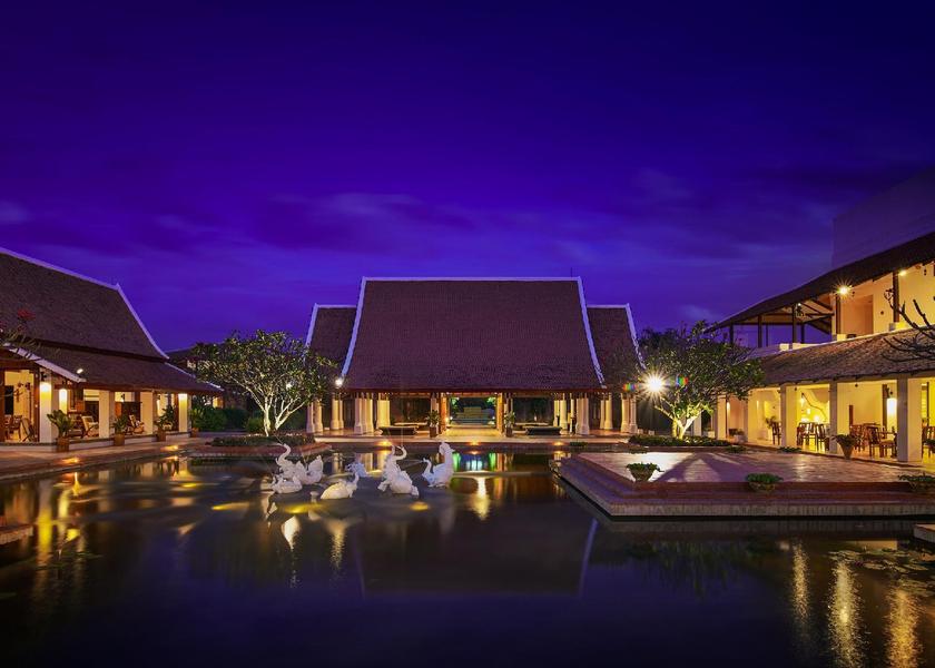 Sukhothai Sawankhalok exterior view