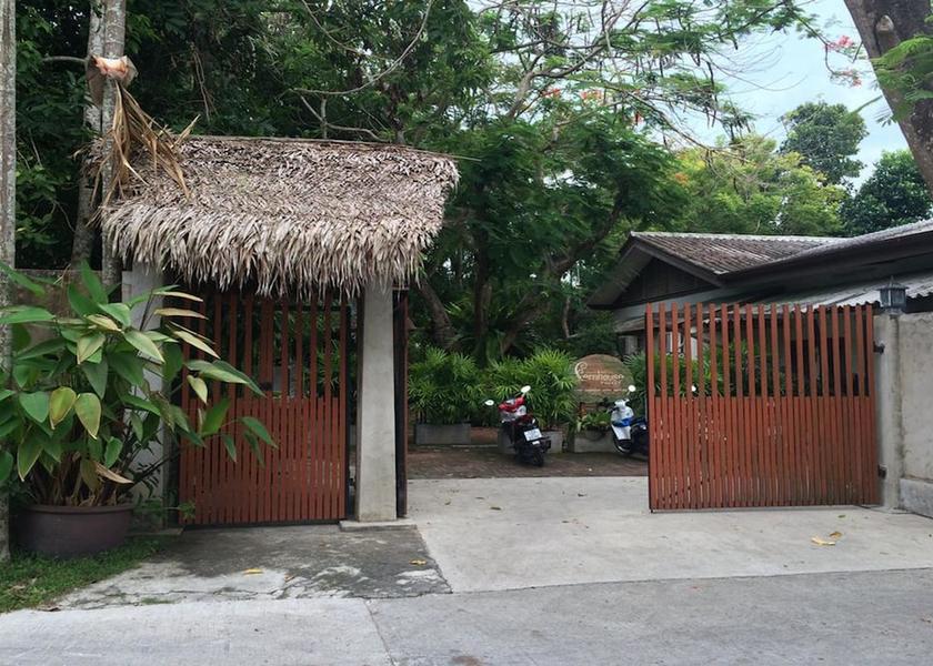 Phuket Chalong Entrance