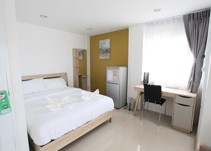 Phuket Province Si Sunthon Room