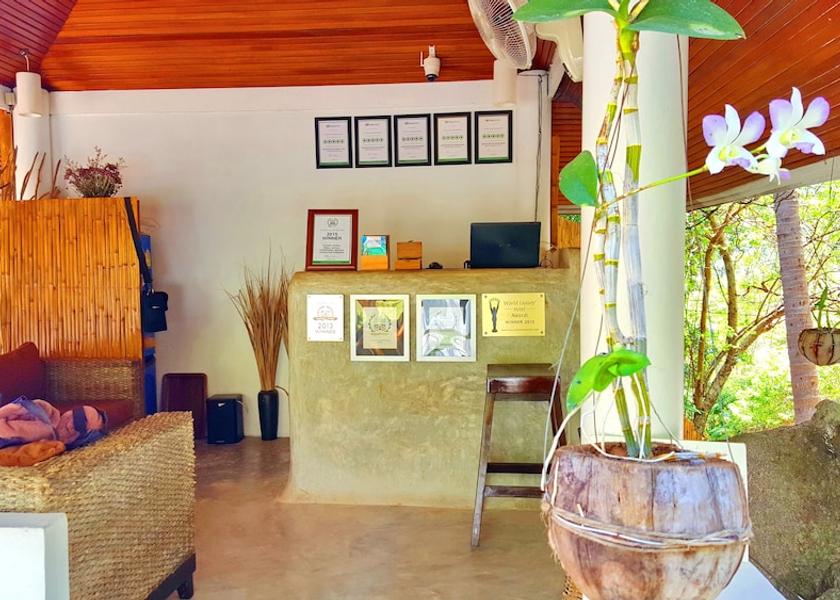 Surat Thani Koh Tao Interior Entrance