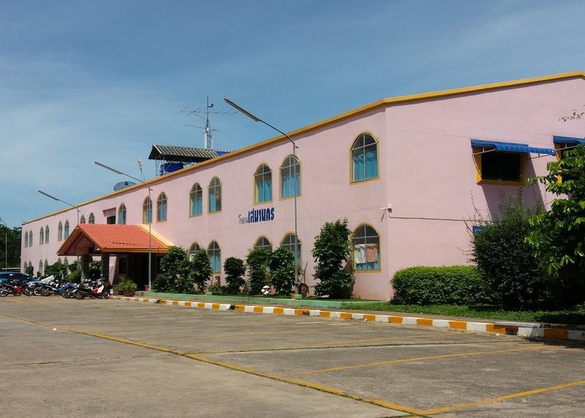 Nakhon Ratchasima Sung Noen Exterior Detail