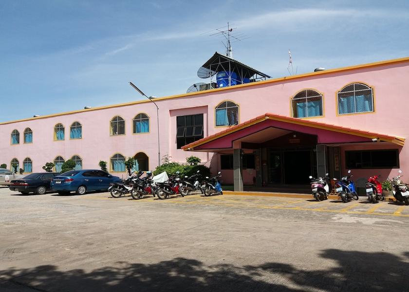 Nakhon Ratchasima Sung Noen Exterior Detail