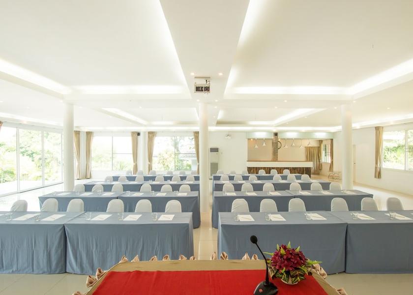 Chanthaburi Province Pong Nam Ron Meeting facility