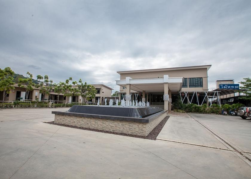 Nakhon Sawan Nakhon Sawan Interior Entrance