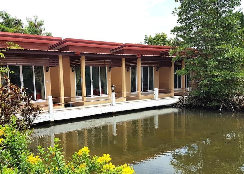 Satun Province La-ngu Exterior
