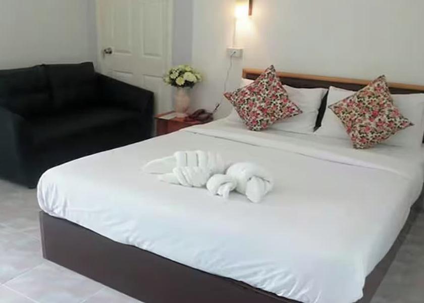 Phuket Province Ratsada Room