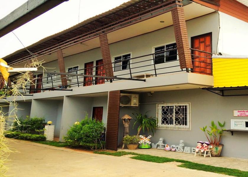 Surin Surin Exterior Detail