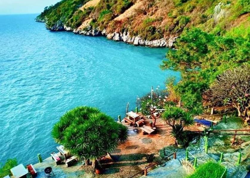 Chonburi Ko Sichang Terrace
