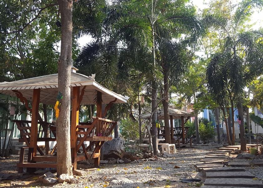 Chonburi Province Ko Sichang Property grounds