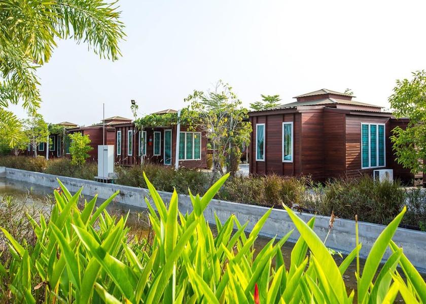 Chonburi pluak daeng Exterior Detail