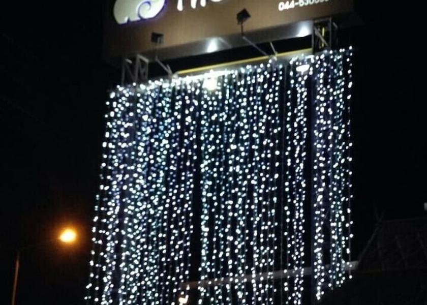 Surin Surin Facade