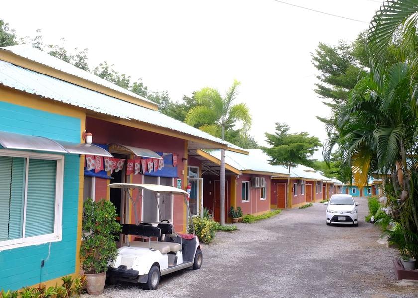 Chonburi pluak daeng Exterior Detail