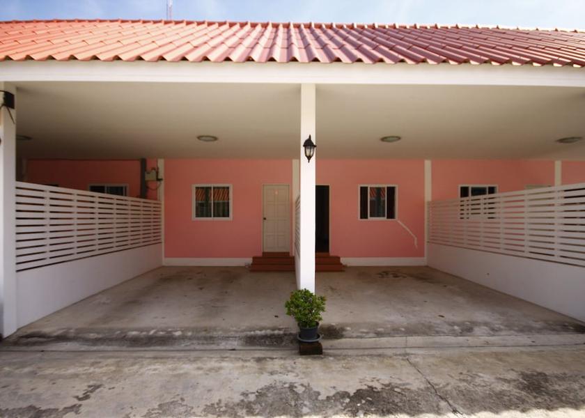 Surin Surin Exterior Detail