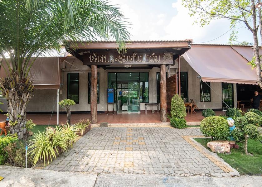 Trat Province Khao Saming Exterior Detail