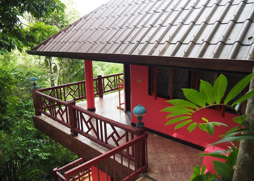 Nan Pua Exterior Detail