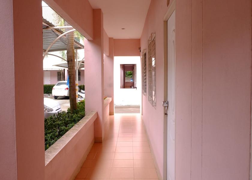 Chonburi pluak daeng Terrace