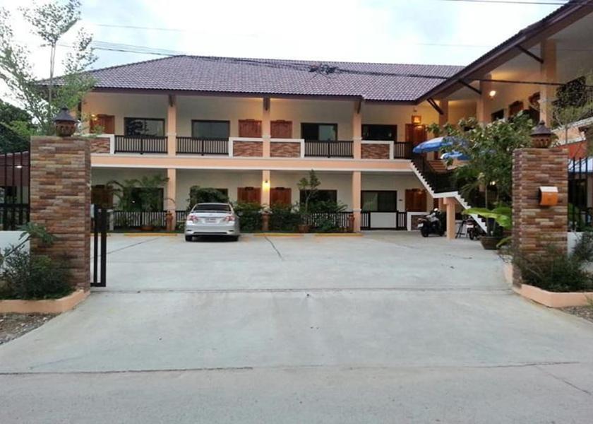 Surin Surin Exterior Detail