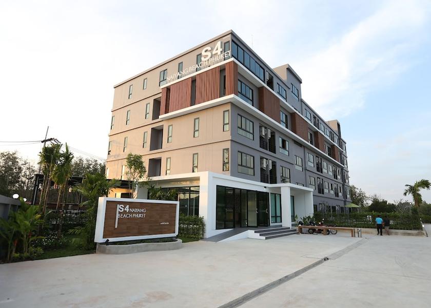 Phuket Sa Khu Facade