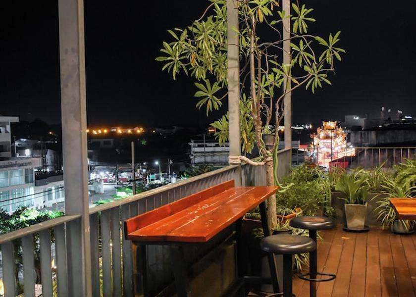 Surin Surin Terrace