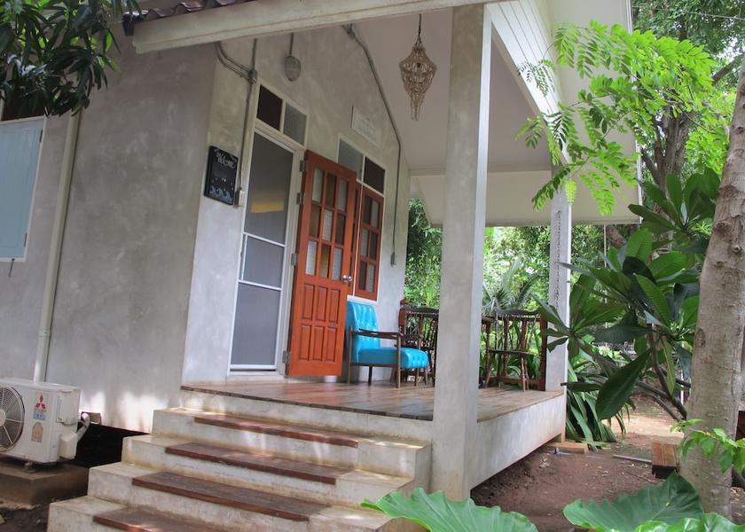 Chonburi Province Ko Sichang Exterior