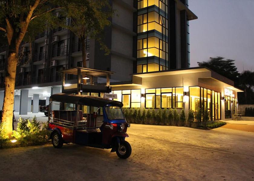 Phitsanulok Phitsanulok Entrance