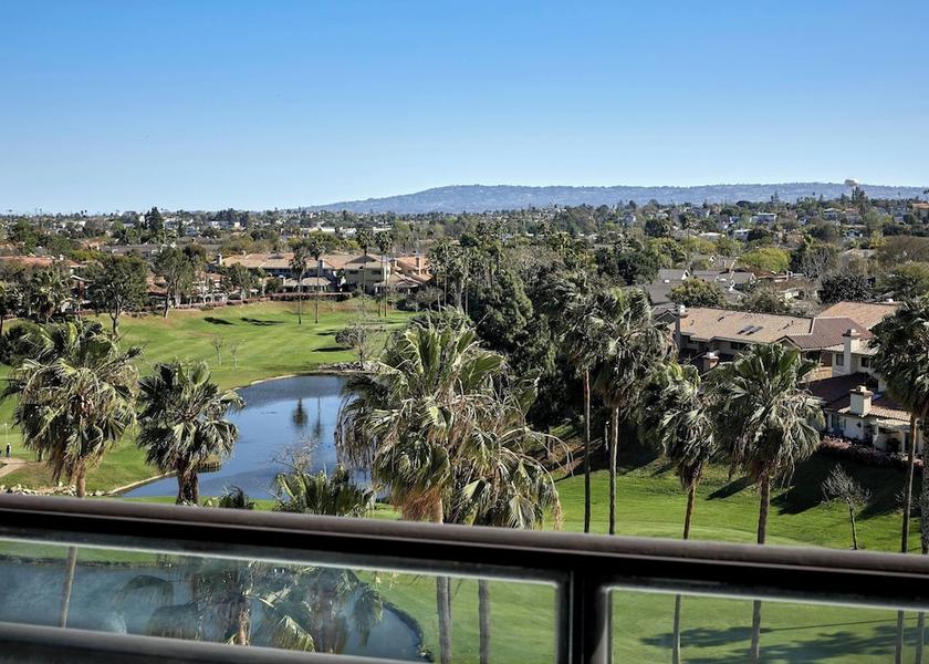 California Manhattan Beach Room