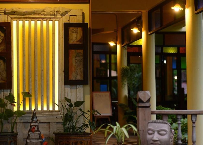 Samut Songkhram Province Amphawa Interior