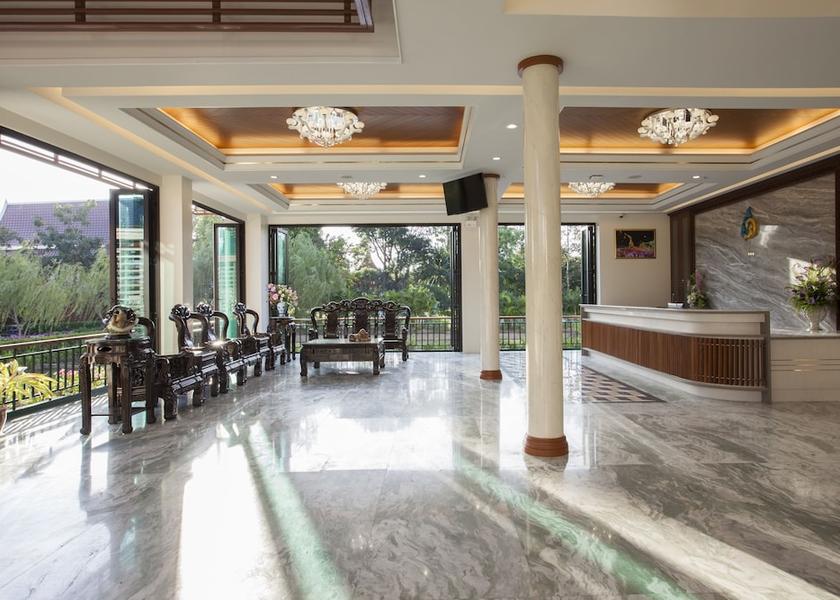 Nakhon Pathom Sam Phran Lobby
