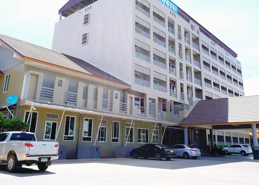 Nakhon Sawan Nakhon Sawan Facade