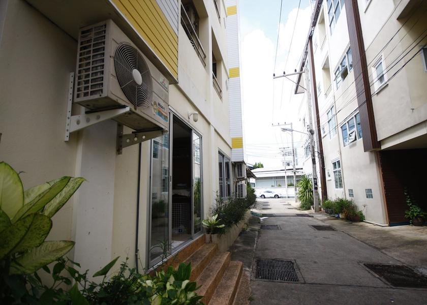 Surin Surin Exterior Detail
