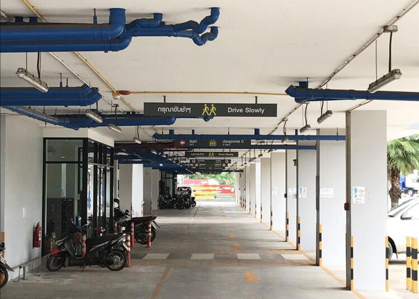 Prachin Buri Si Maha Phot Parking