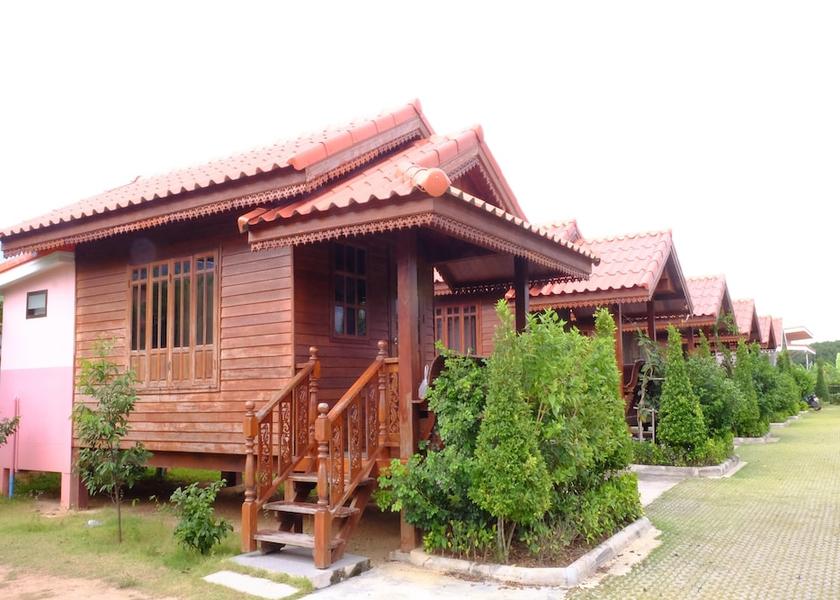 Chonburi pluak daeng Primary image