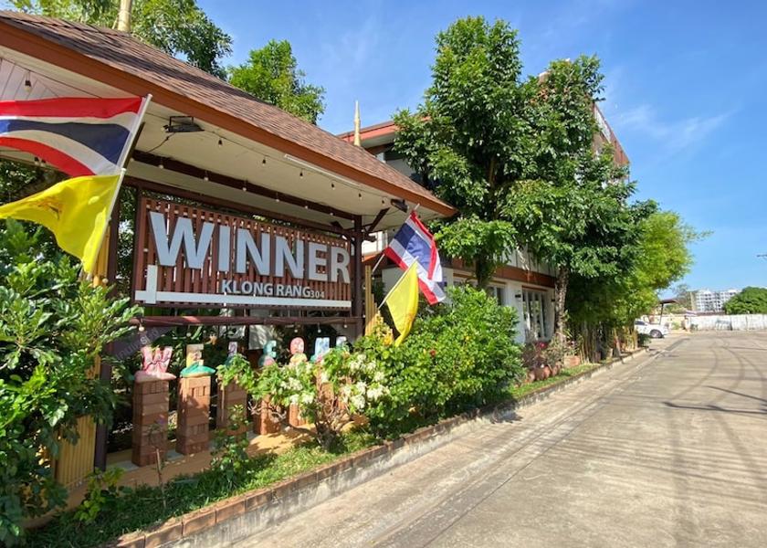 Prachin Buri Si Maha Phot Facade