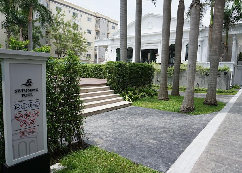 Bangkok Bang Sao Thong Pool