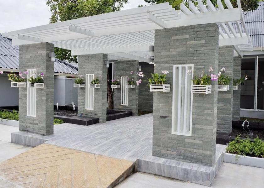 Krabi Province Nuea Khlong Property entrance