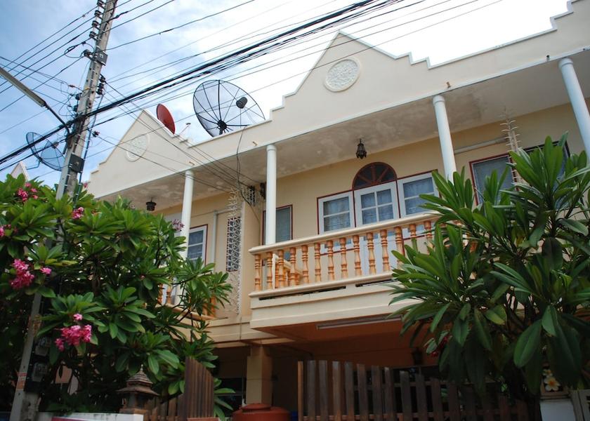 Phetchaburi Phetchaburi Exterior Detail