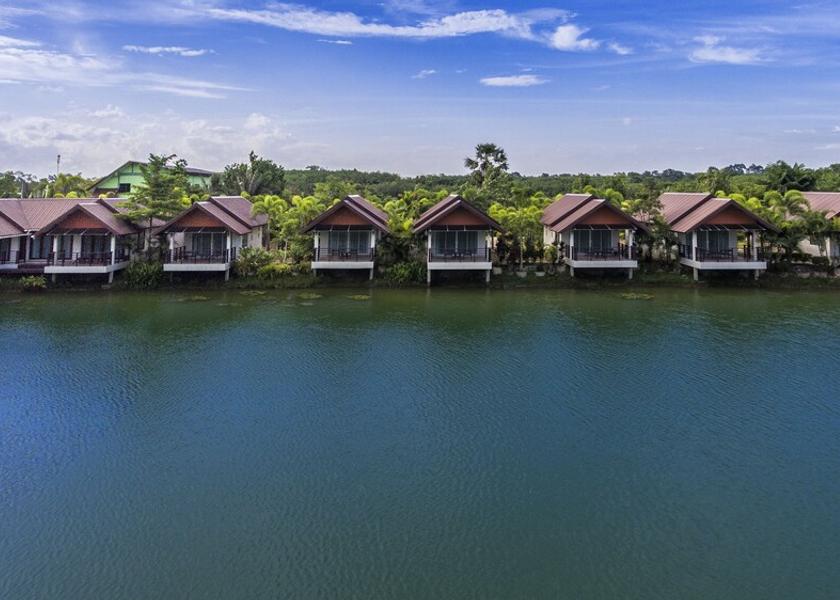 Nakhon Si Thammarat Phra Phrom Exterior Detail