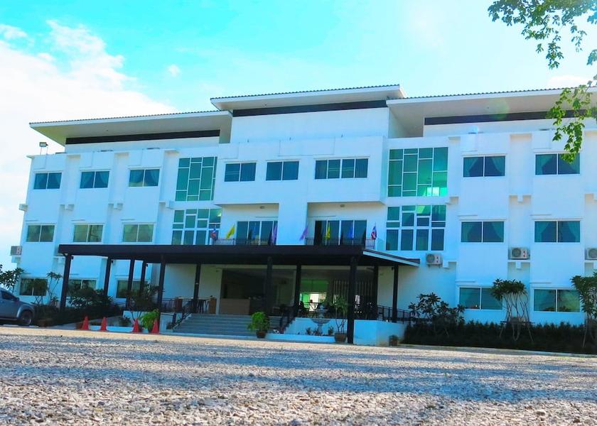 Phetchabun Bueang Sam Phan Primary image