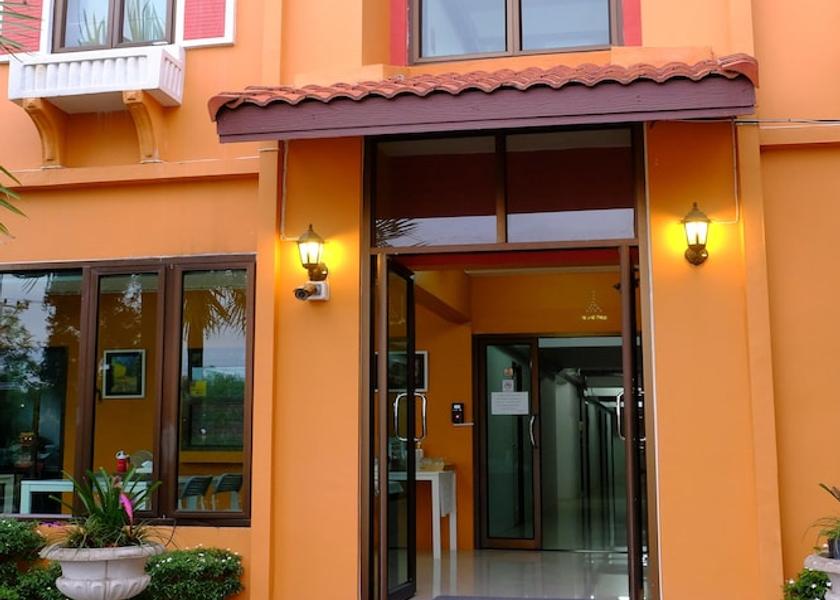 Pluak Daeng Property entrance
