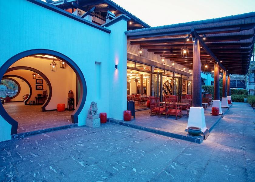  Takua Thung Dining Area