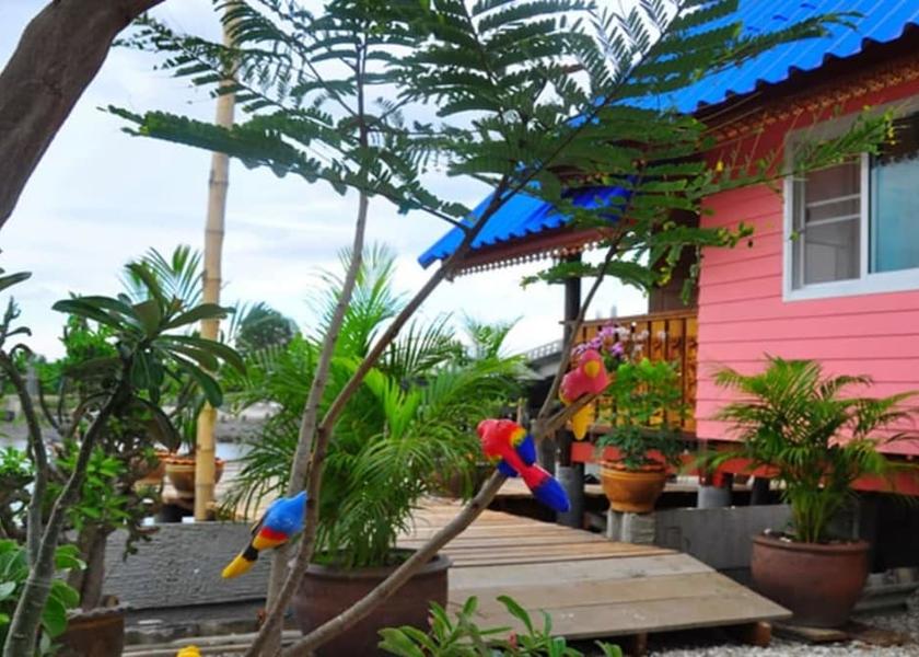 Phetchaburi Ban Laem Exterior Detail