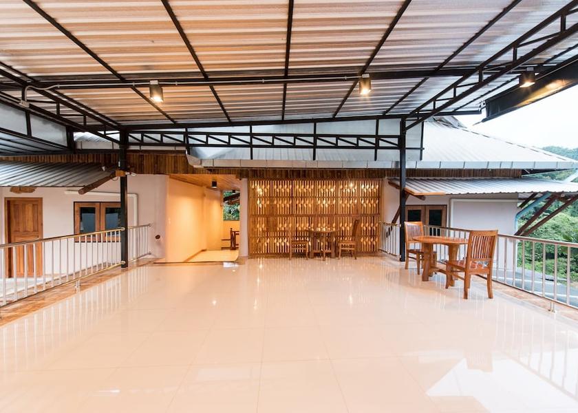 Kanchanaburi Province Thong Pha Phum Terrace/patio