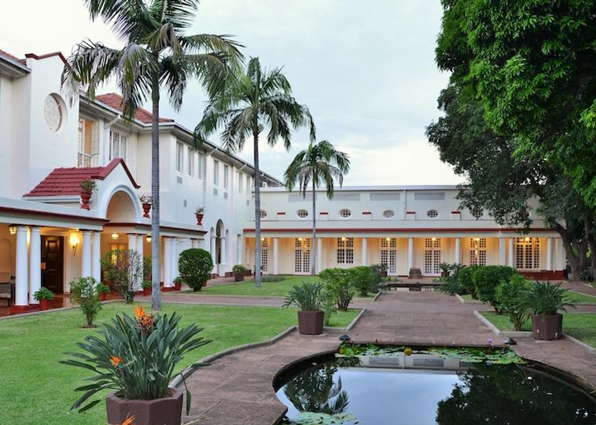 Matabeleland North Victoria Falls Property grounds