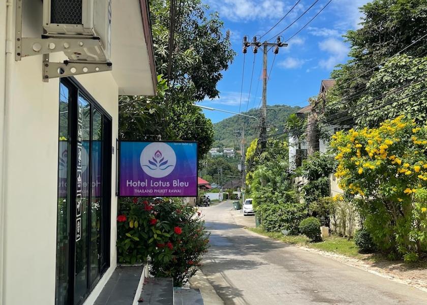Phuket Province Rawai Street view