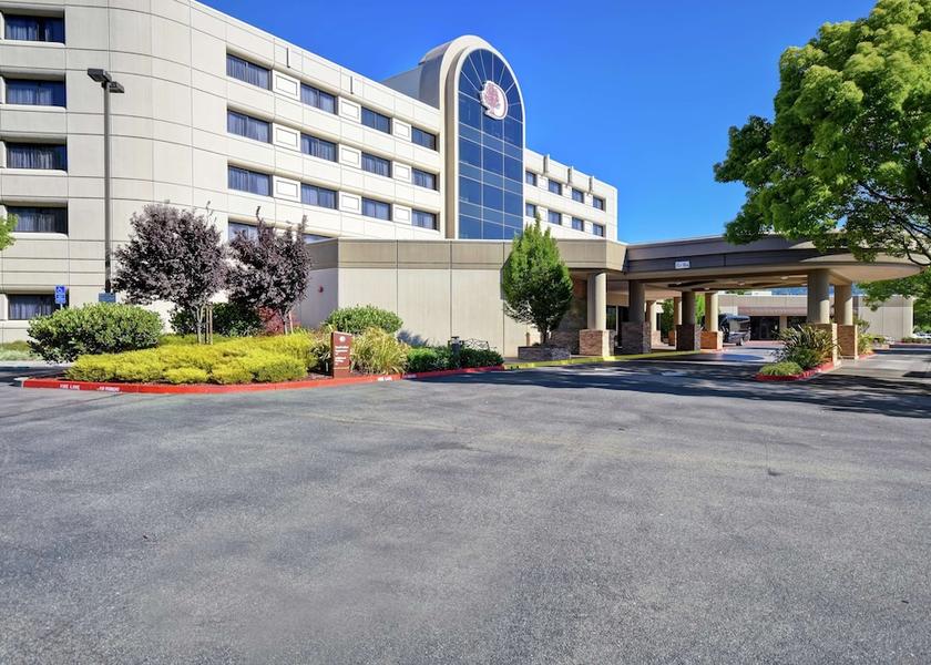 California Pleasanton Exterior Detail