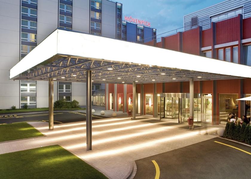 Canton of Zürich Opfikon Property entrance